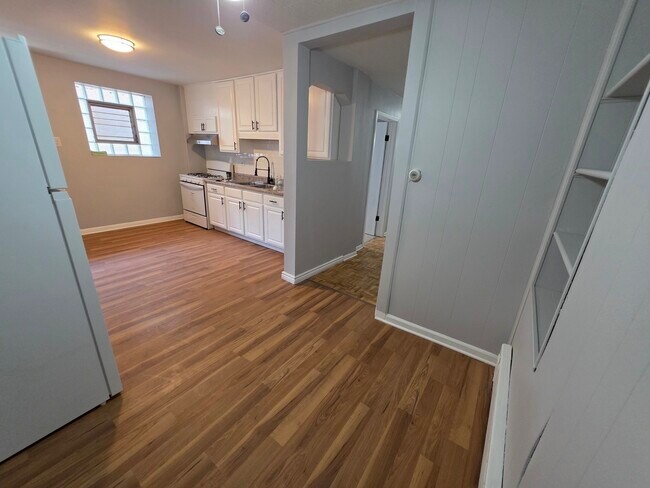 Foto del edificio - 3611 S Wood St
