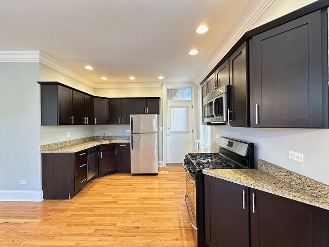 Foto del edificio - 4414 N Rockwell St