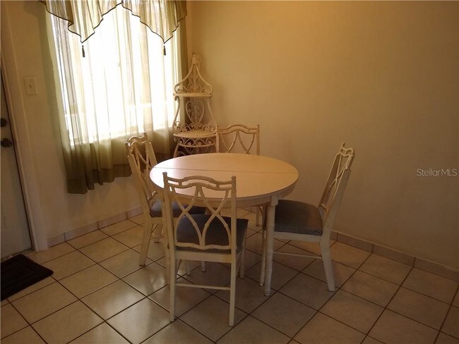 Building Photo - 1861 Restful Dr