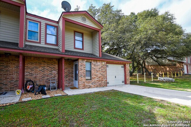 Foto del edificio - **APPLICATION RECEIVED** **MOVE-IN SPECIAL...