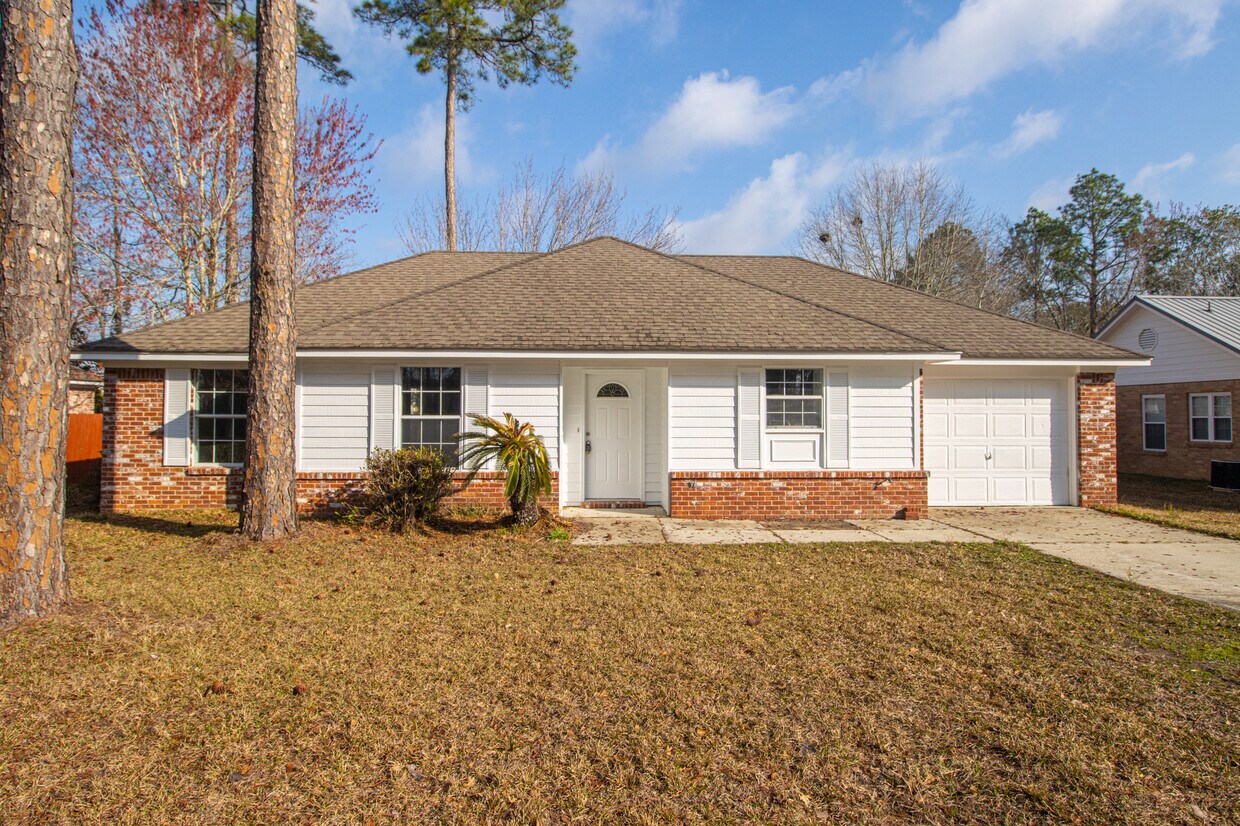 Foto principal - 4079 Groveland Rd