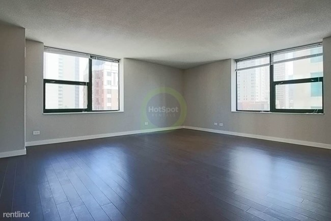 Foto del edificio - 77 W Huron St
