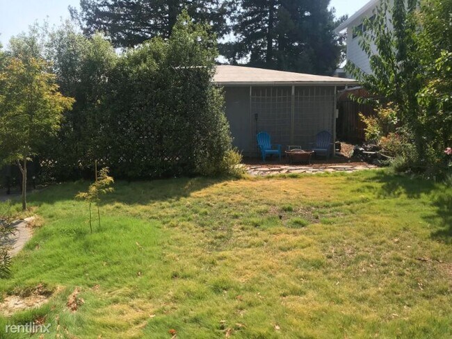 Foto del edificio - 2 br, 1 bath House - 2120 Sterling Avenue