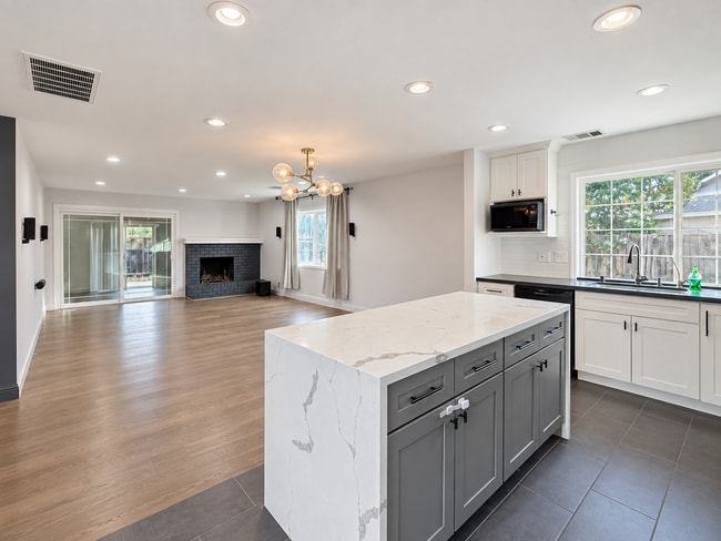 Building Photo - 4610 Chateau Park Ct
