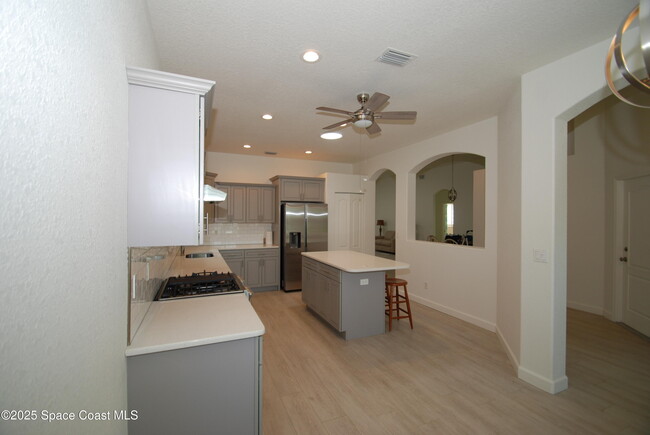 Building Photo - 626 Brockton Way