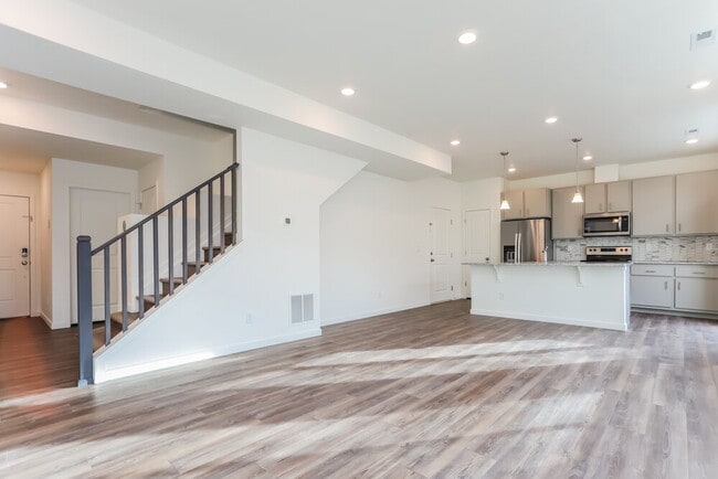 Building Photo - 4698 N Tower Dr