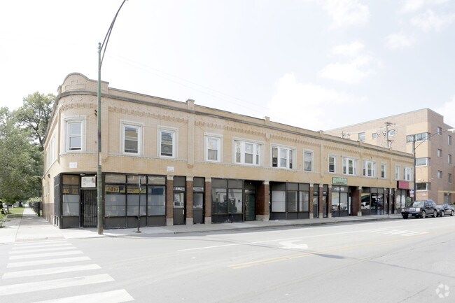 Primary Photo - 5301-5311 W Chicago Ave