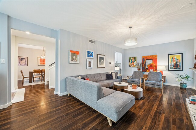 Foto del edificio - 2100 Tanglewilde St