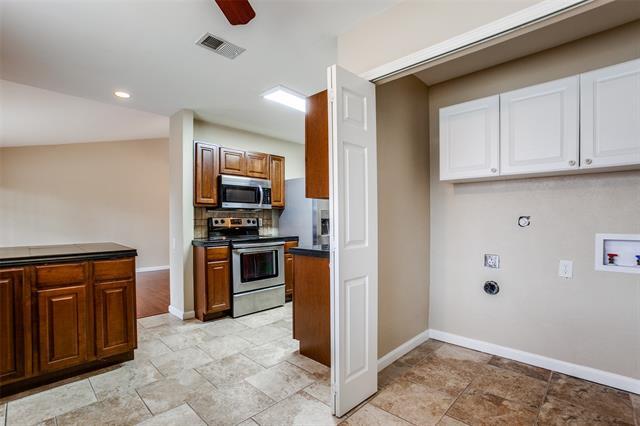 Building Photo - 811 Brentwood Ln
