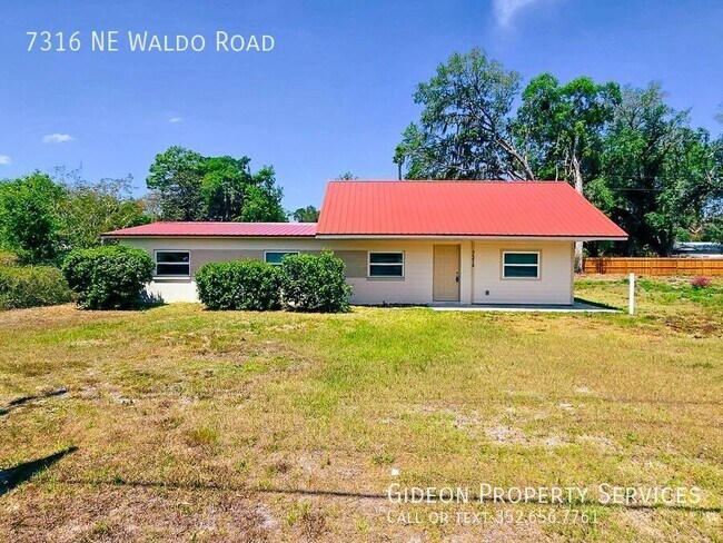 Foto del edificio - 7316 NE Waldo Rd