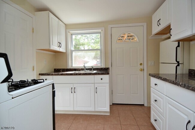 Foto del edificio - 1793 Union Valley Rd
