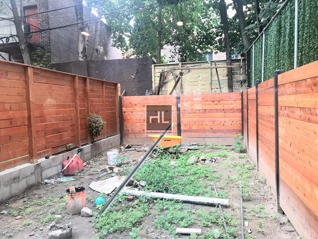 Building Photo - 247 Greene Ave