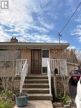 Building Photo - 9 Syracuse Crescent