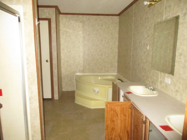 Building Photo - 7350 Howells Ferry Rd