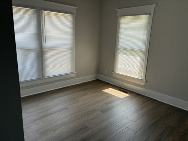 Building Photo - Adorable one bed, one bath!!!