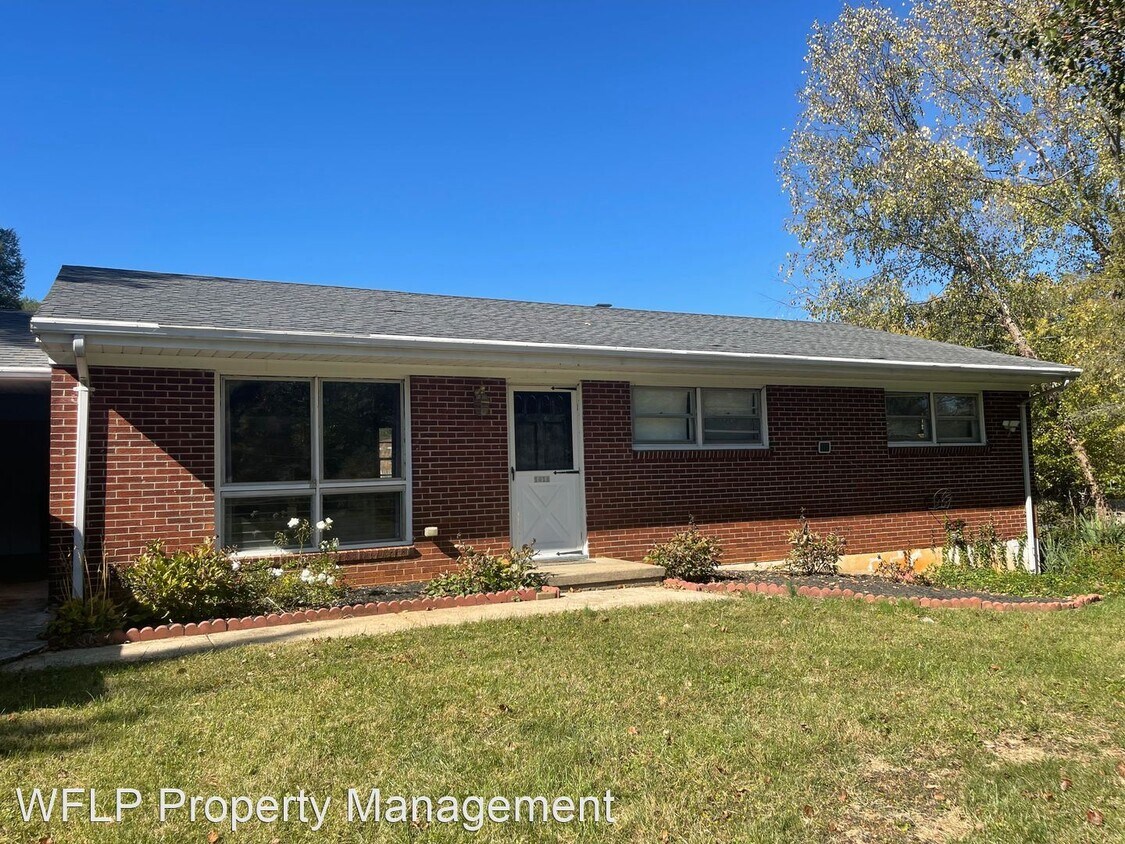 4 br, 3.5 bath House 1411 Nelson Drive House Rental in Lynchburg