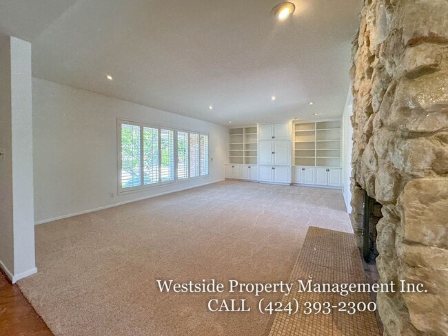 Building Photo - 16951 Ivadel Pl
