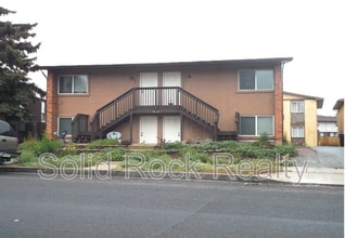 Building Photo - 3014 Mallard Dr