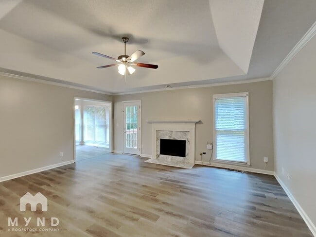 Building Photo - 103 Creekside Dr