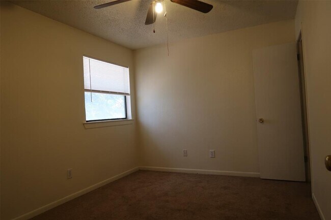 Building Photo - 2311 Whitlow Cove