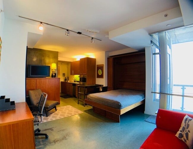 Building Photo - VIRTUAL TOUR AVAILABLE for this FURNISHED ...