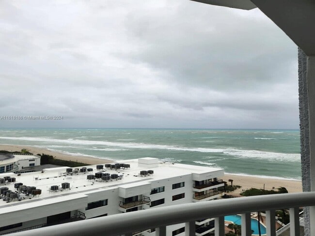 Building Photo - 5401 Collins Ave
