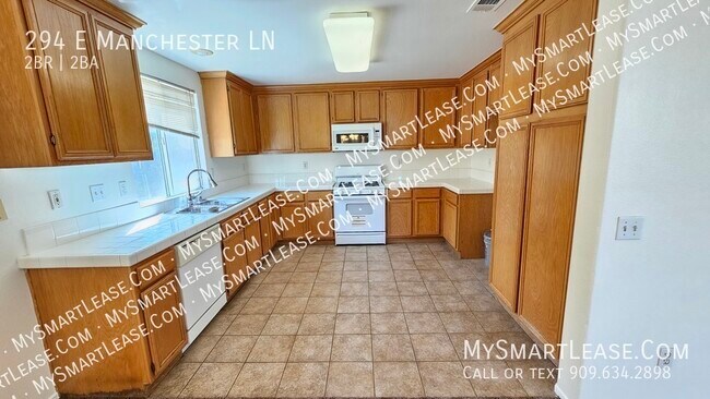 Building Photo - 294 E Manchester LN San Bernardino Ca 92408