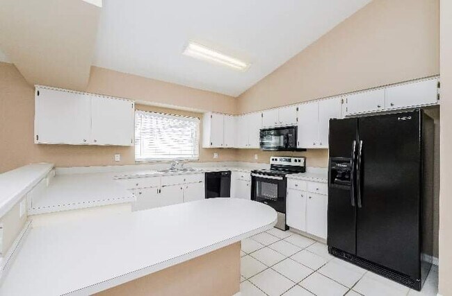 Building Photo - 1603 Bondurant Way