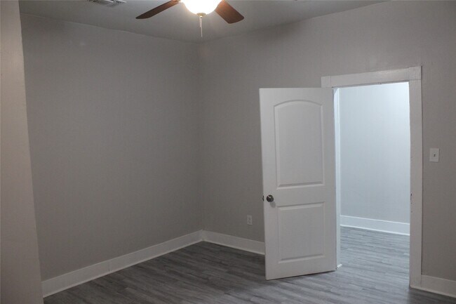 Foto del edificio - 4125 Avenue M