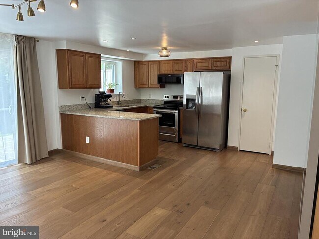 Foto del edificio - 14430 Pebble Hill Ln