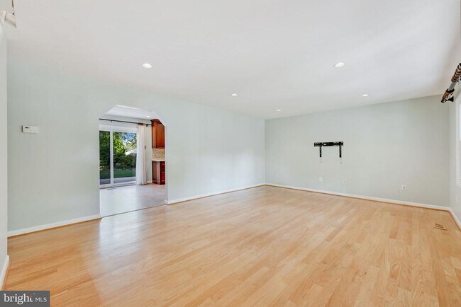 Foto del edificio - 4326 Mariner Ln