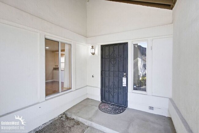 Foto del edificio - Beautiful 3Bdm 2Ba Home with Scenic Views in Rancho Peñasquitos!