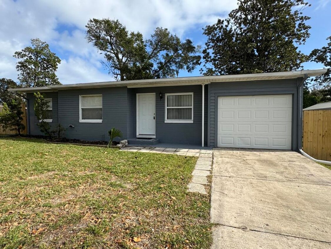 Primary Photo - Charming Ormond Beach Home