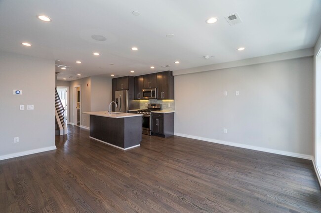 Building Photo - 1434 Clymer Street