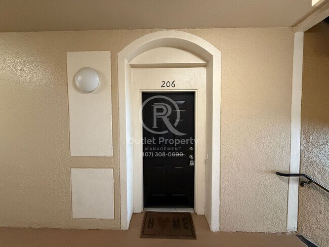 Building Photo - Beautiful Condo 3 Beds / 2 Baths ***Availa...