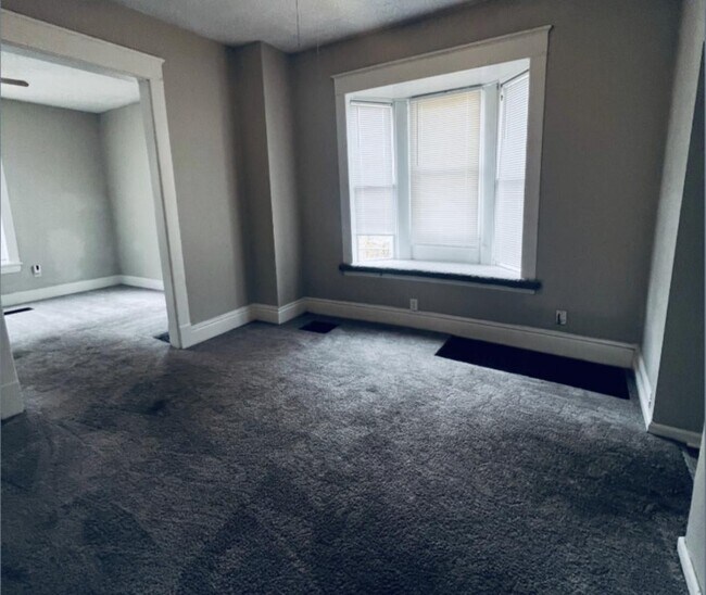 Building Photo - 3534 Flora Ave