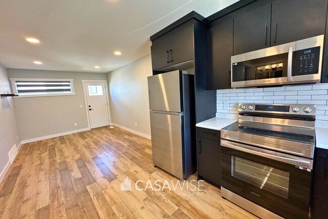 Photo du bâtiment - 8045 Cedric Mah Rd