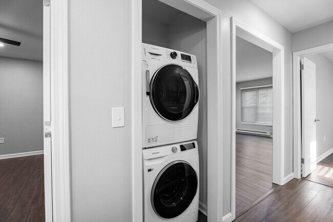 Interior Photo - Camden Square