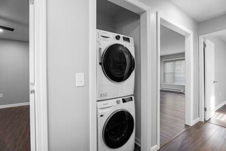 Interior Photo - Camden Square