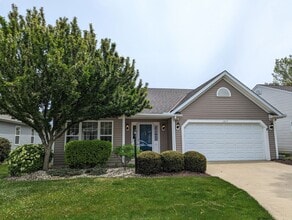 Building Photo - 1417 Hollow Wood Ln