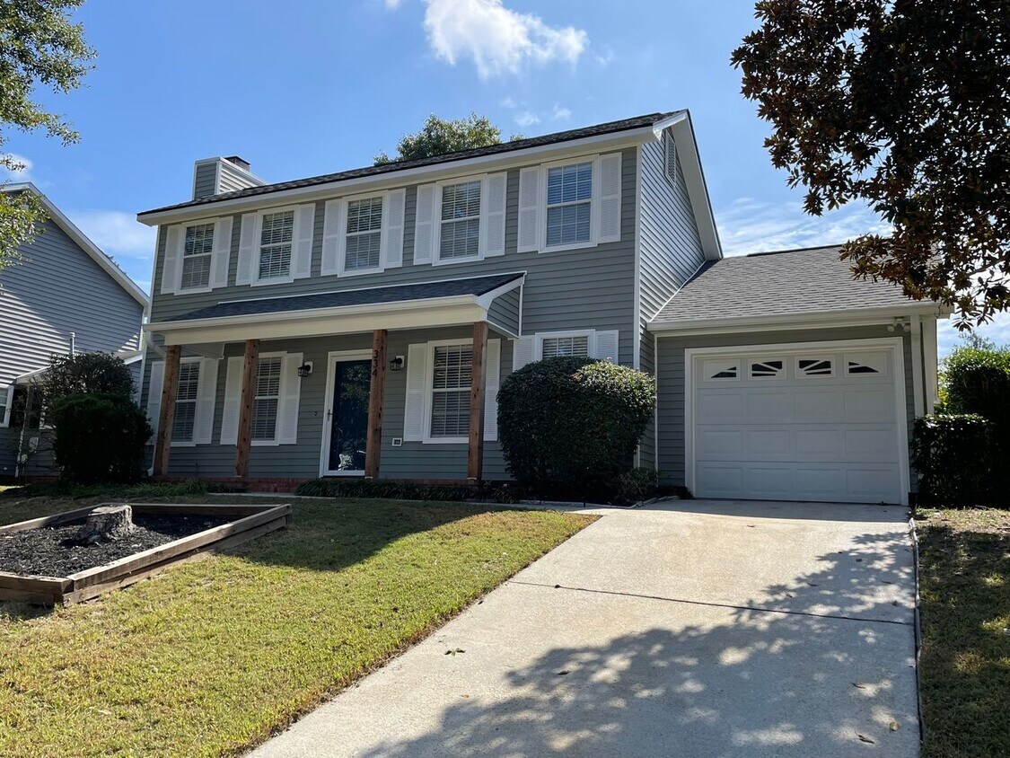 Primary Photo - Home For Rent - 334 Lamplighter Ln Martine...