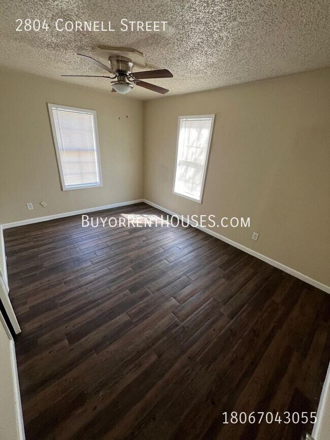 Foto del edificio - PRICE REDUCTION! $499 Move-In Special (+ a...