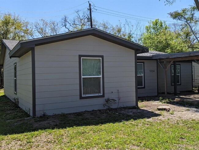 Building Photo - 5234 Pensdale St