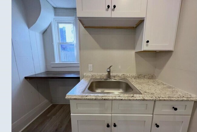 Foto del edificio - Charming 3 BR / 1 BA in Lancaster City