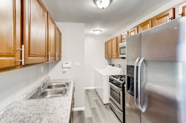 Building Photo - 7927 163rd Ct