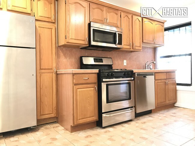 Foto del edificio - 150 Putnam Ave