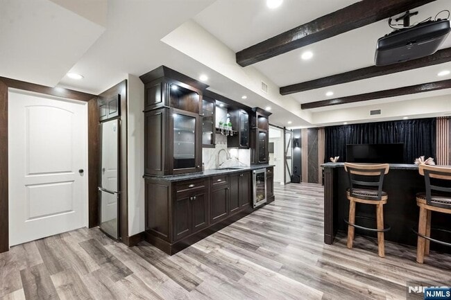 Foto del edificio - 19 Adams St