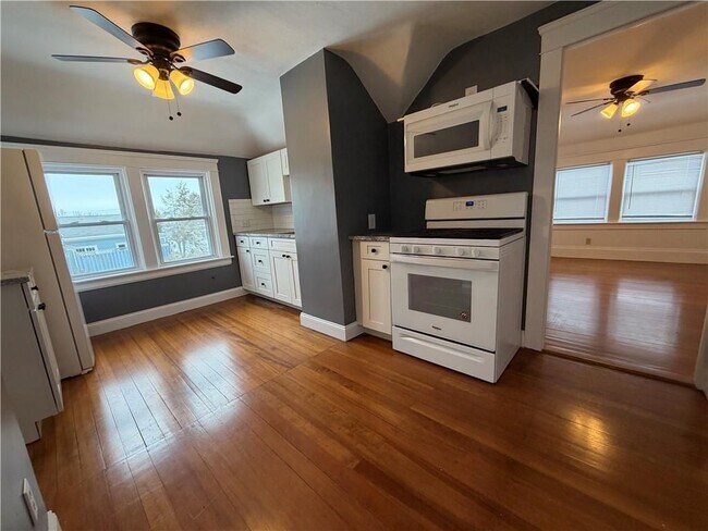 Foto del edificio - 87 Bentley St