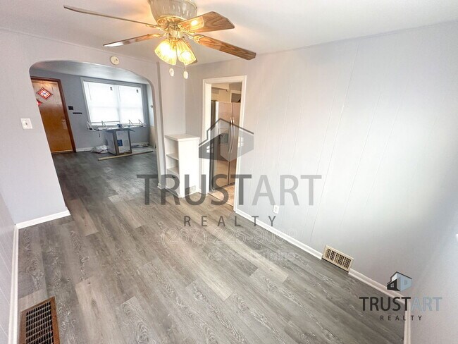 Foto del edificio - 5335 Cottage St