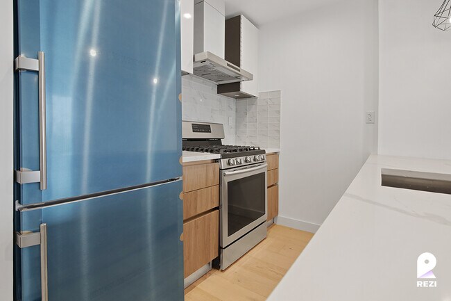 Building Photo - 148-37 88th Ave